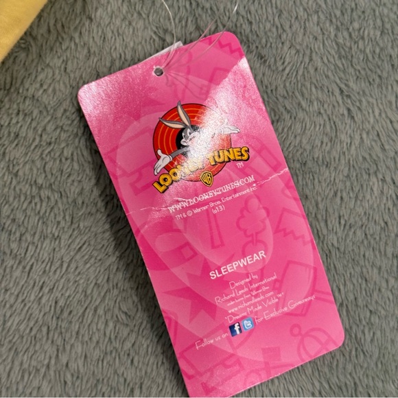 Looney Tunes Tweety Bird Yellow Racerback Tank Top Women’s L New w Tags - Picture 5 of 7